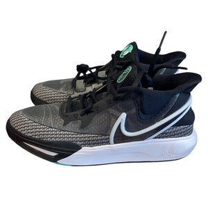 Nike Kyrie 8 go (GS) black-white-light menta “Orcas” youth sneakers. Size 5.5Y